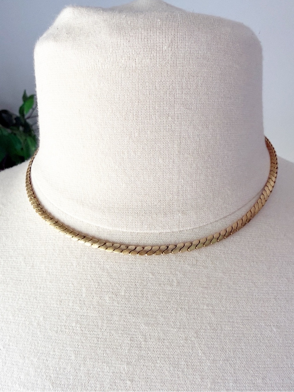 1/20 12K GF Classic Gold-Tone Herringbone Choker Necklace